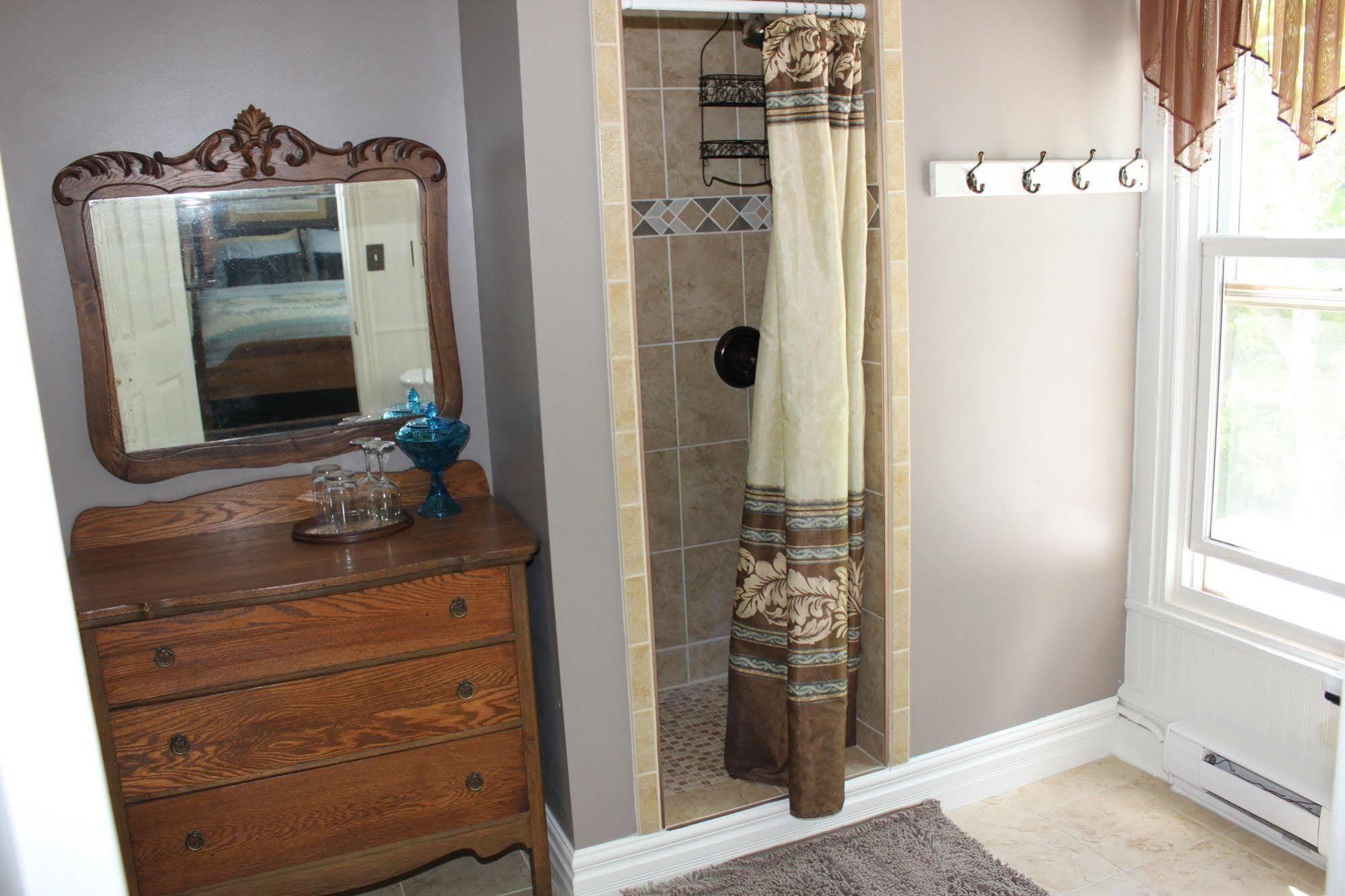 Green Oaks B&B Niagara-on-the-Lake Bagian luar foto